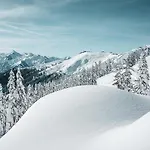Aurora Mountain By We Rent, Summercard Included Chalet