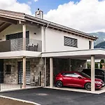Chalet Aurora Mountain By We Rent, Summercard Included *