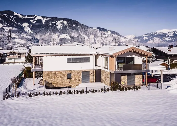 Aurora Mountain By We Rent, Summercard Included カプルーン