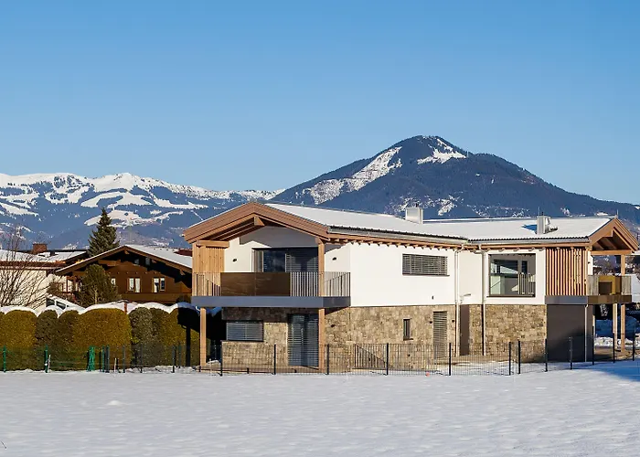 Aurora Mountain By We Rent, Summercard Included カプルーン