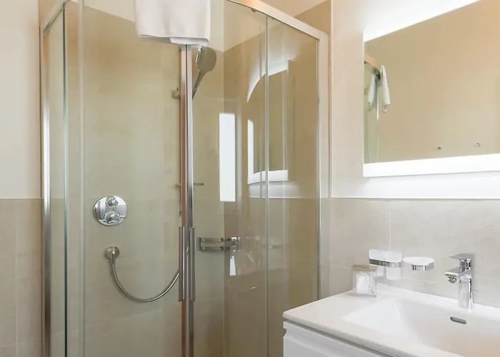 Aurora Mountain By We Rent * カプルーン